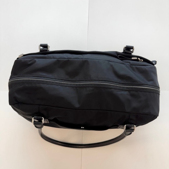 Tumi Voyageur Cortina Boarding Bag / Overnight Weekender Tote / Travel /Vacation - Picture 5 of 9